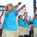 【大井祭り】鮮やかブルーのひまわり踊り子隊♪